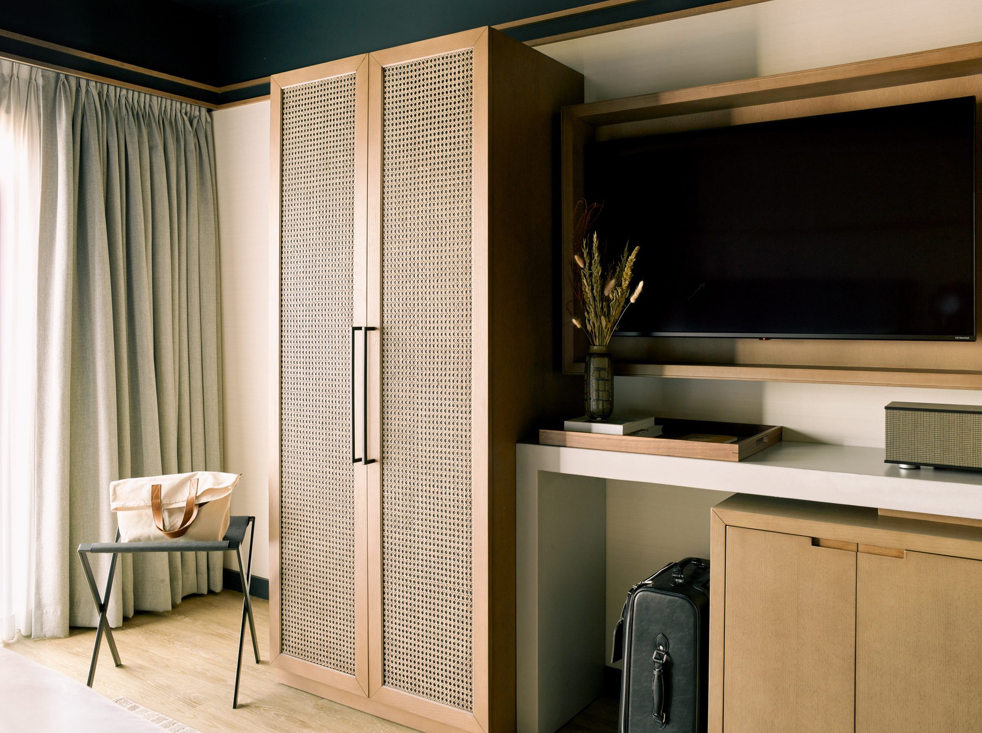 Harbor View Double Queen Wardrobe and TV