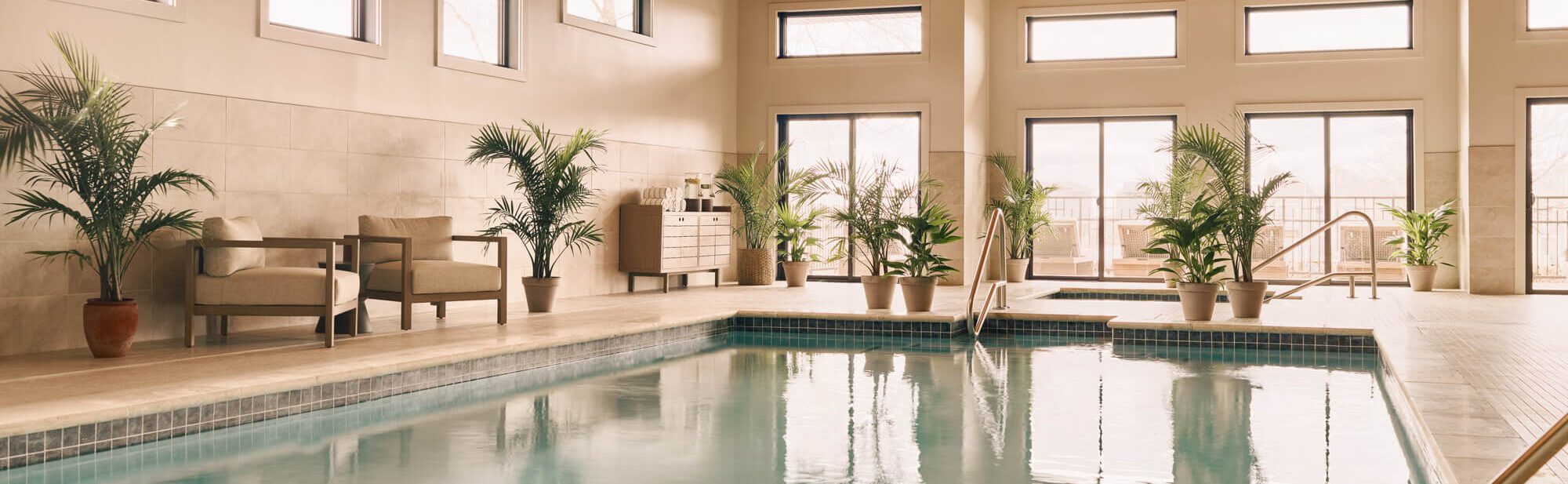 Harbor-Grand-Pool-Ceiling